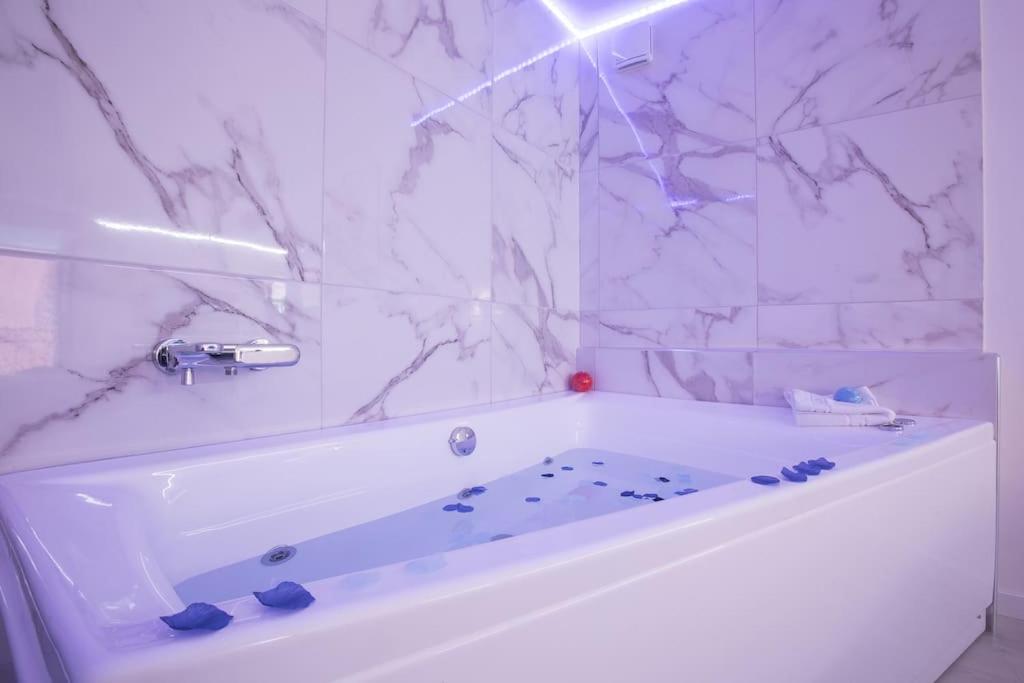 רומא My Piazza Navona Jacuzzi Suite -Topcollection מראה חיצוני תמונה