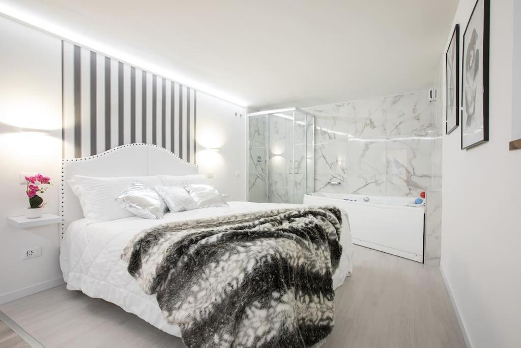רומא My Piazza Navona Jacuzzi Suite -Topcollection מראה חיצוני תמונה